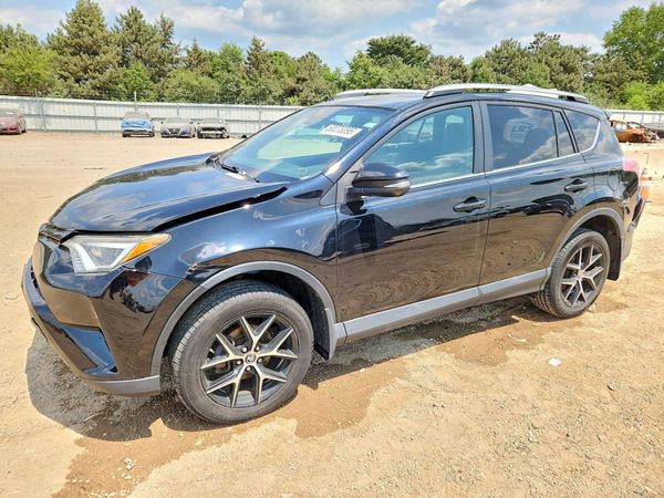 2018 TOYOTA RAV4 SE
