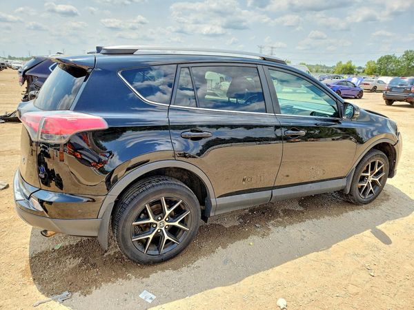 2018 TOYOTA RAV4 SE