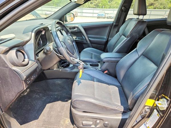 2018 TOYOTA RAV4 SE