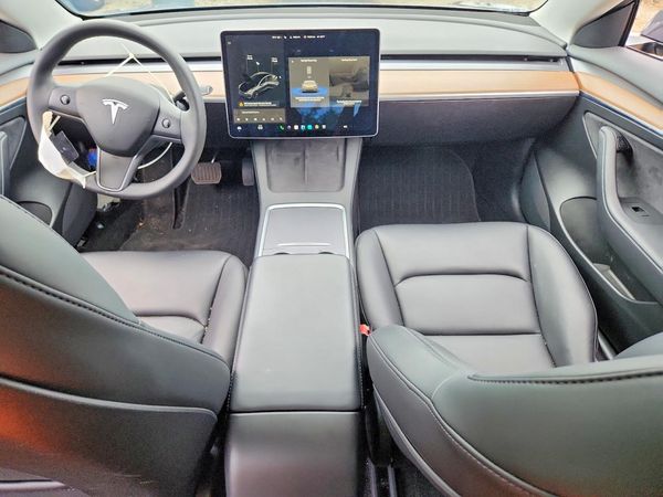 2021 TESLA MODEL 3