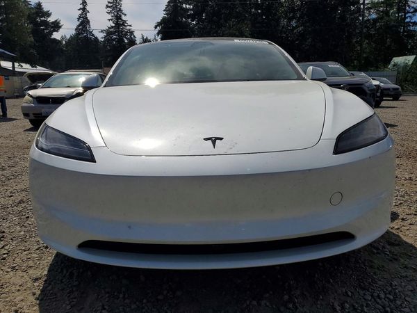 2026 TESLA MODEL 3