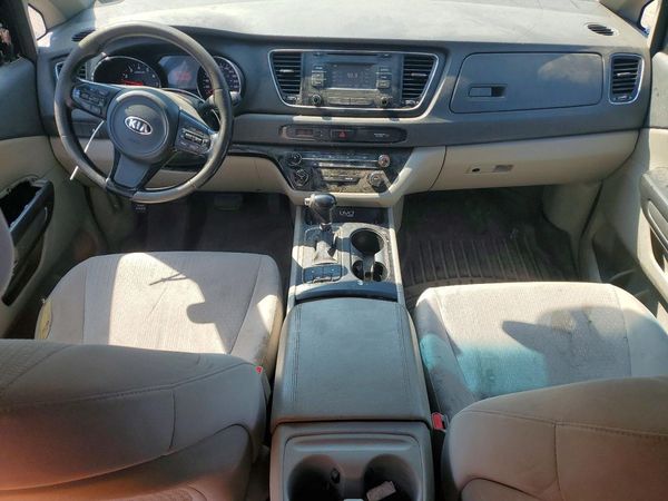 2016 KIA SEDONA LX - Middle-low