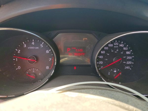 2016 KIA SEDONA LX - Middle-low