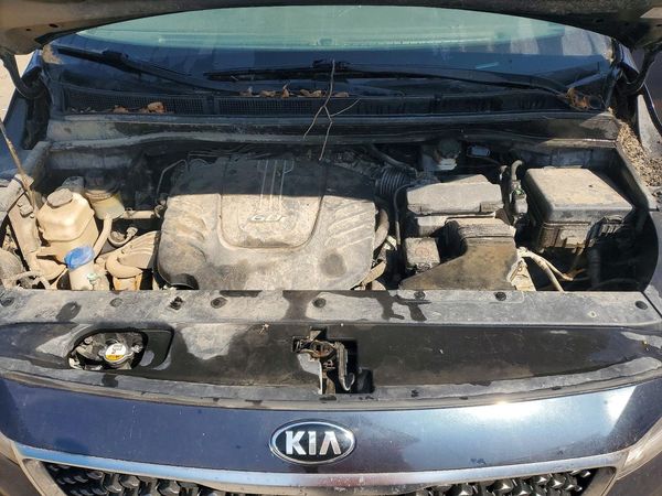 2016 KIA SEDONA LX - Middle-low