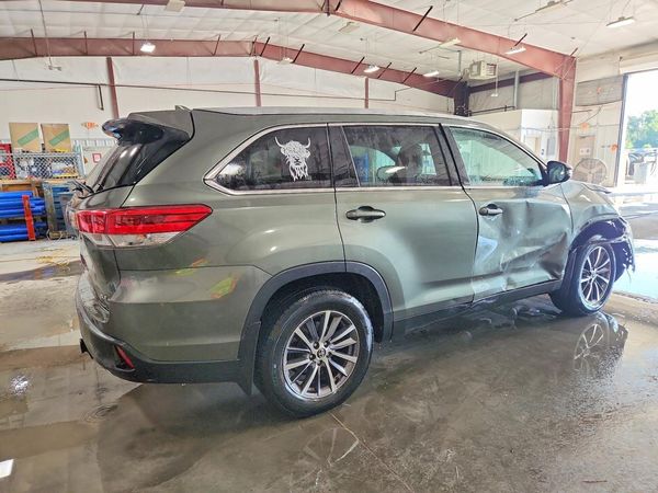 2019 TOYOTA HIGHLANDER SE/XLE
