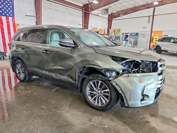 2019 TOYOTA HIGHLANDER SE/XLE