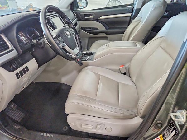 2019 TOYOTA HIGHLANDER SE/XLE