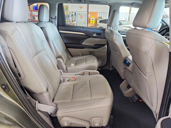 2019 TOYOTA HIGHLANDER SE/XLE