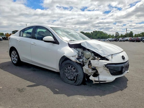 2013 MAZDA 3 Sport/GX