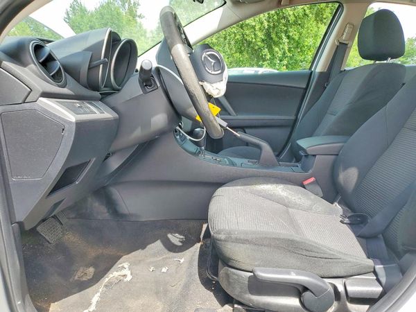 2013 MAZDA 3 Sport/GX