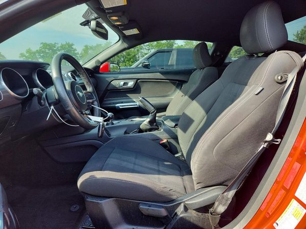 2019 FORD MUSTANG I4 Coupe
