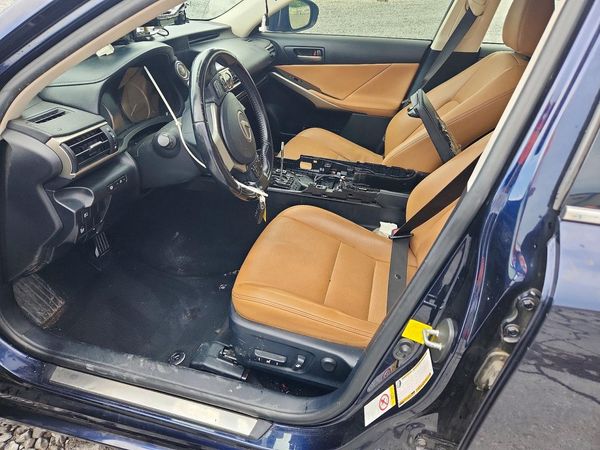 2017 LEXUS IS 300