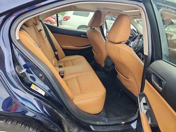 2017 LEXUS IS 300