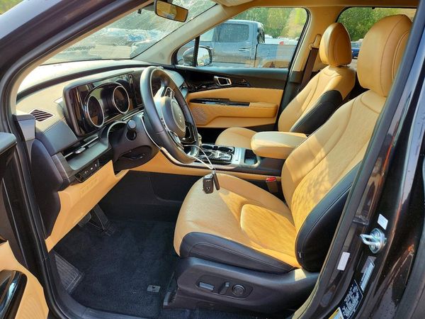 2024 KIA CARNIVAL EX