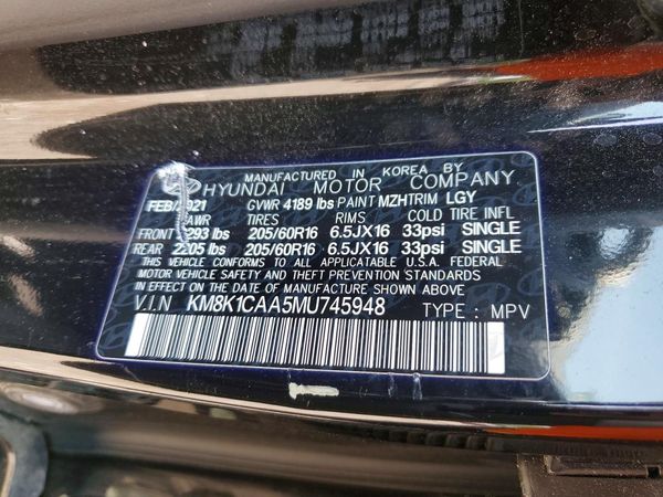 2021 HYUNDAI KONA SE