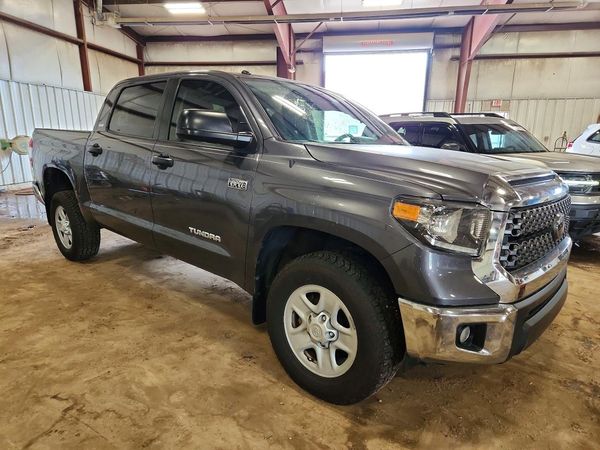 2018 TOYOTA TUNDRA SR5