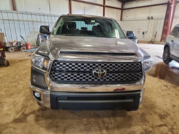 2018 TOYOTA TUNDRA SR5