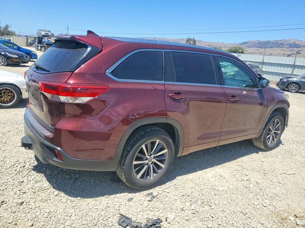 2018 TOYOTA HIGHLANDER SE/XLE