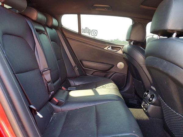 2019 KIA STINGER GT1