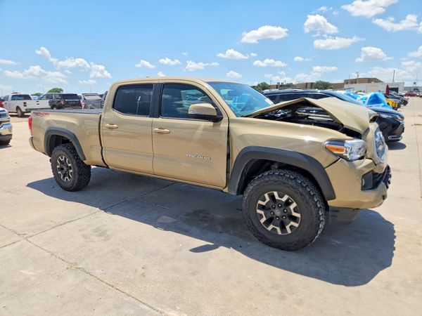 2017 TOYOTA TACOMA