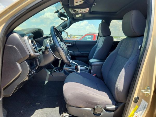 2017 TOYOTA TACOMA