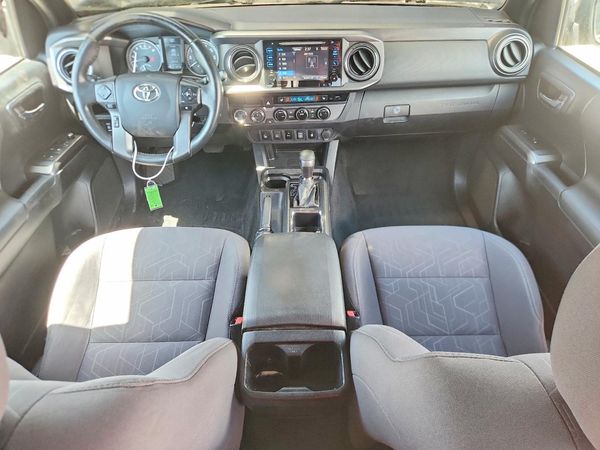 2017 TOYOTA TACOMA