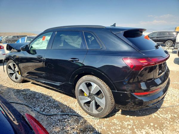2022 AUDI E-TRON