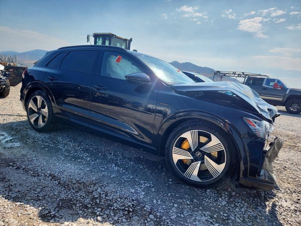 2022 AUDI E-TRON