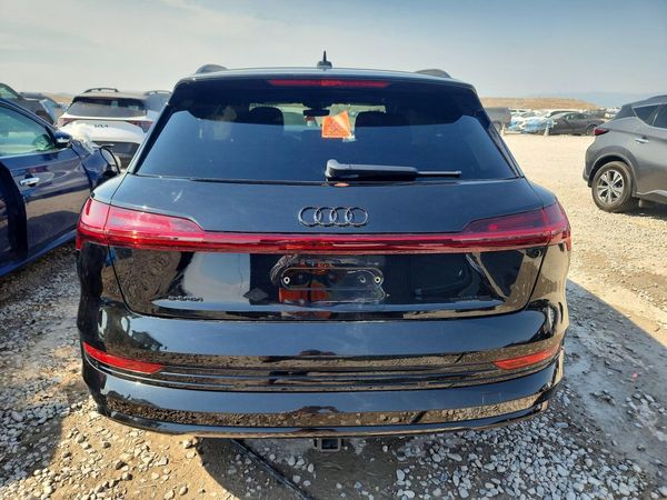 2022 AUDI E-TRON