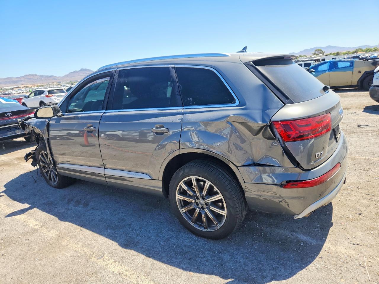 2017 AUDI Q7 quattro Premium Plus