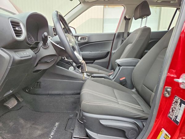 2022 HYUNDAI VENUE SEL & Limited