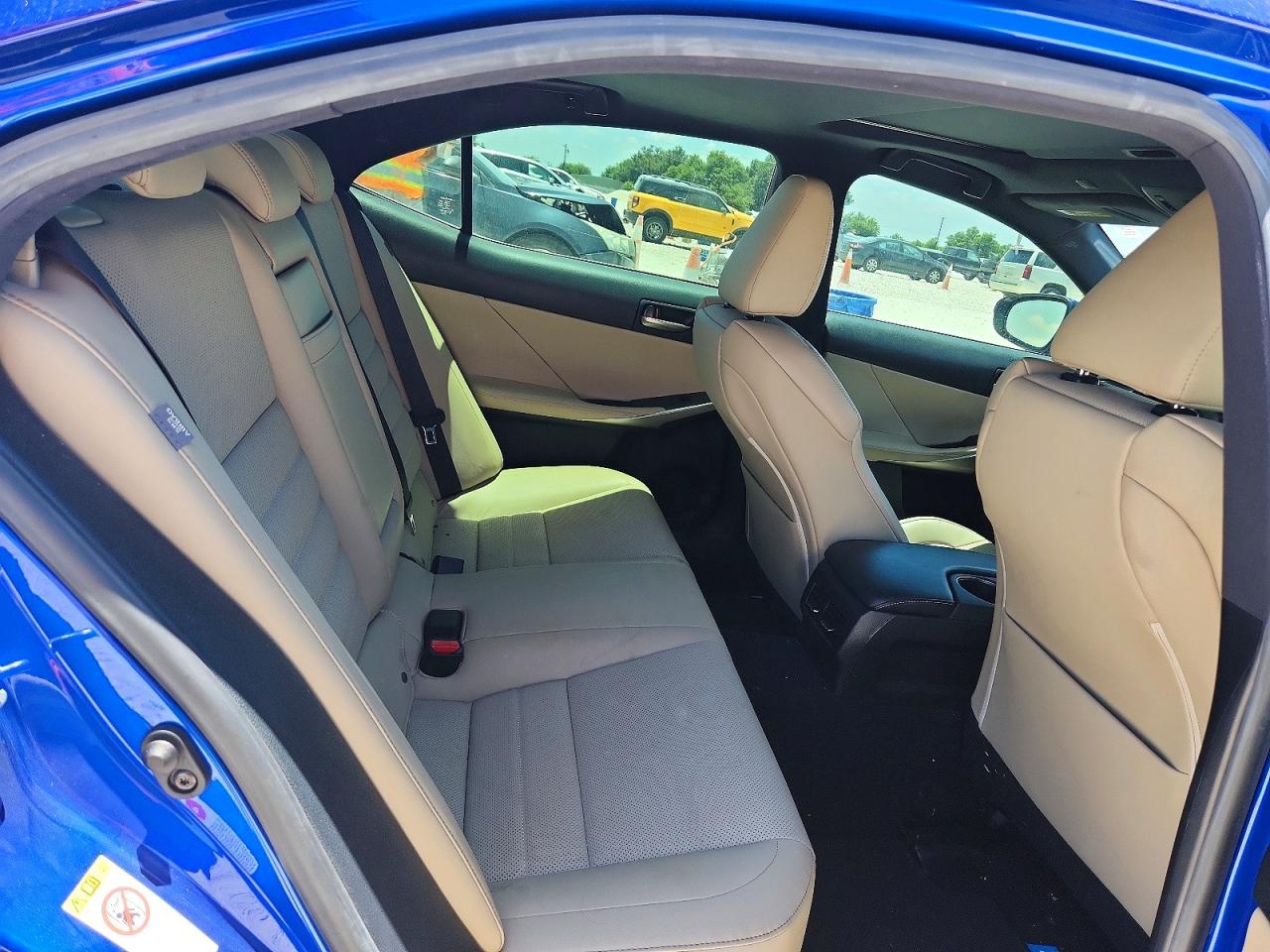 2019 LEXUS IS 300