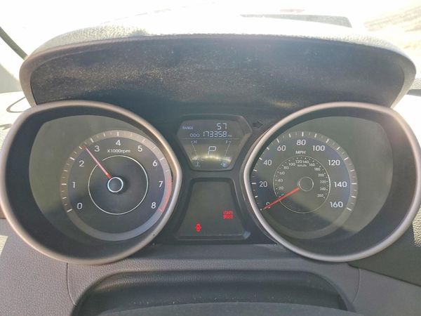 2012 HYUNDAI ELANTRA GLS(Middle grade)