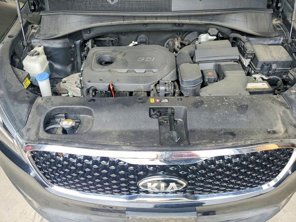 2017 KIA SORENTO L, LX