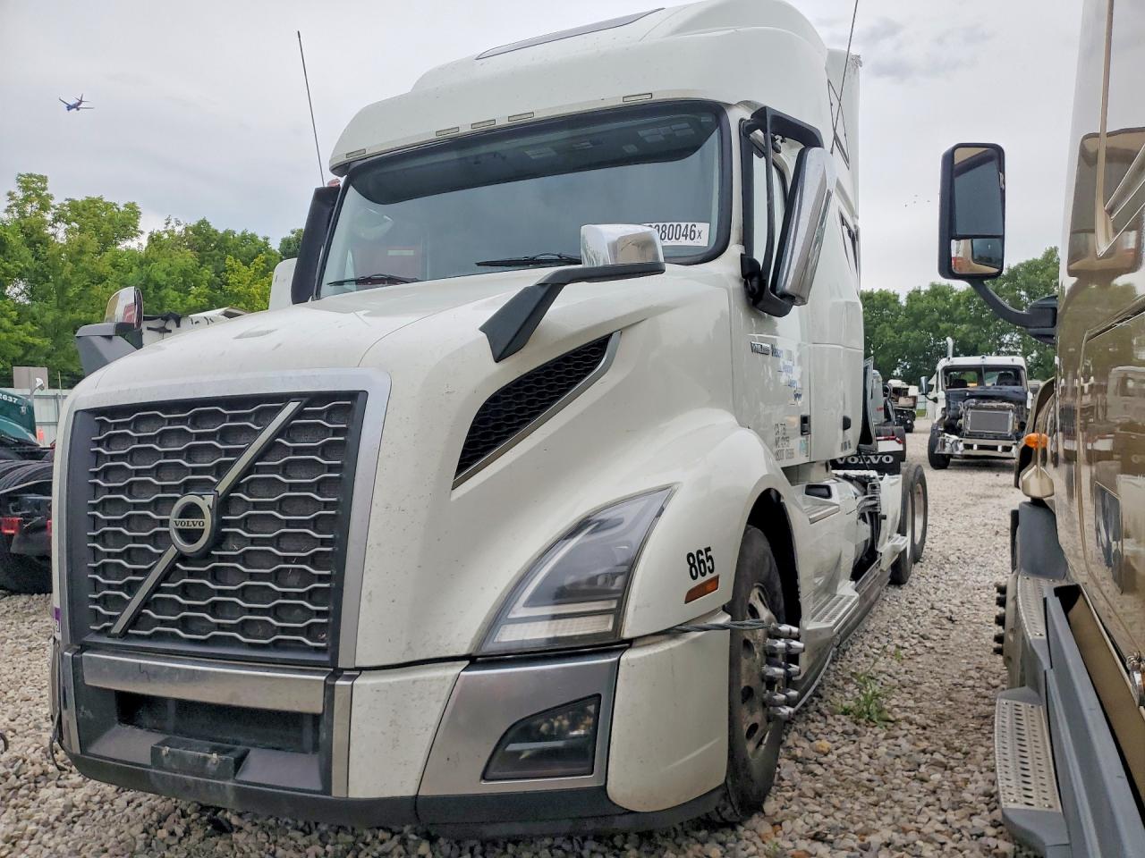 2024 VOLVO VN