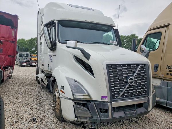 2024 VOLVO VN