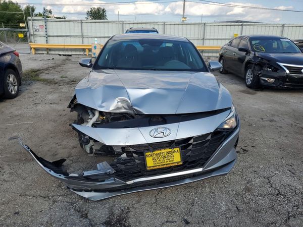 2021 HYUNDAI ELANTRA SE