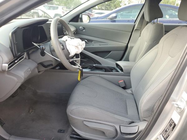 2021 HYUNDAI ELANTRA SE