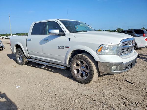 2014 RAM 1500 LARAMIE CREW CAB 4X4