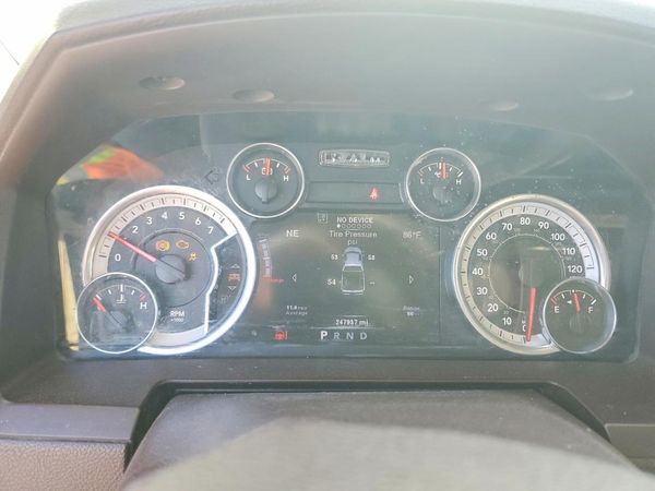 2014 RAM 1500 LARAMIE CREW CAB 4X4