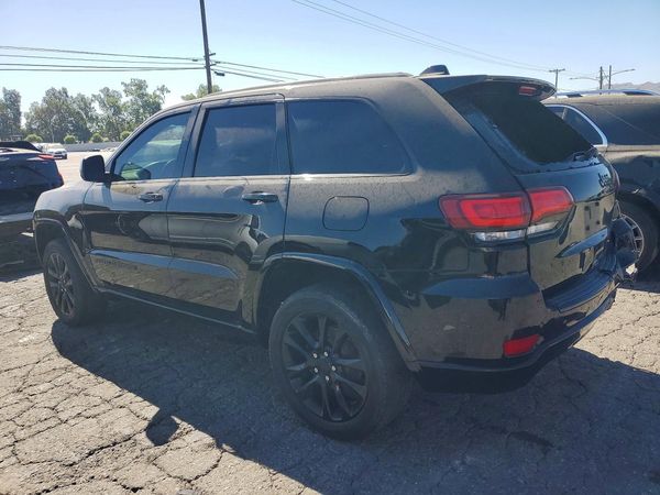 2017 JEEP GRAND CHEROKEE LAREDO 4X2