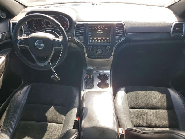 2017 JEEP GRAND CHEROKEE LAREDO 4X2