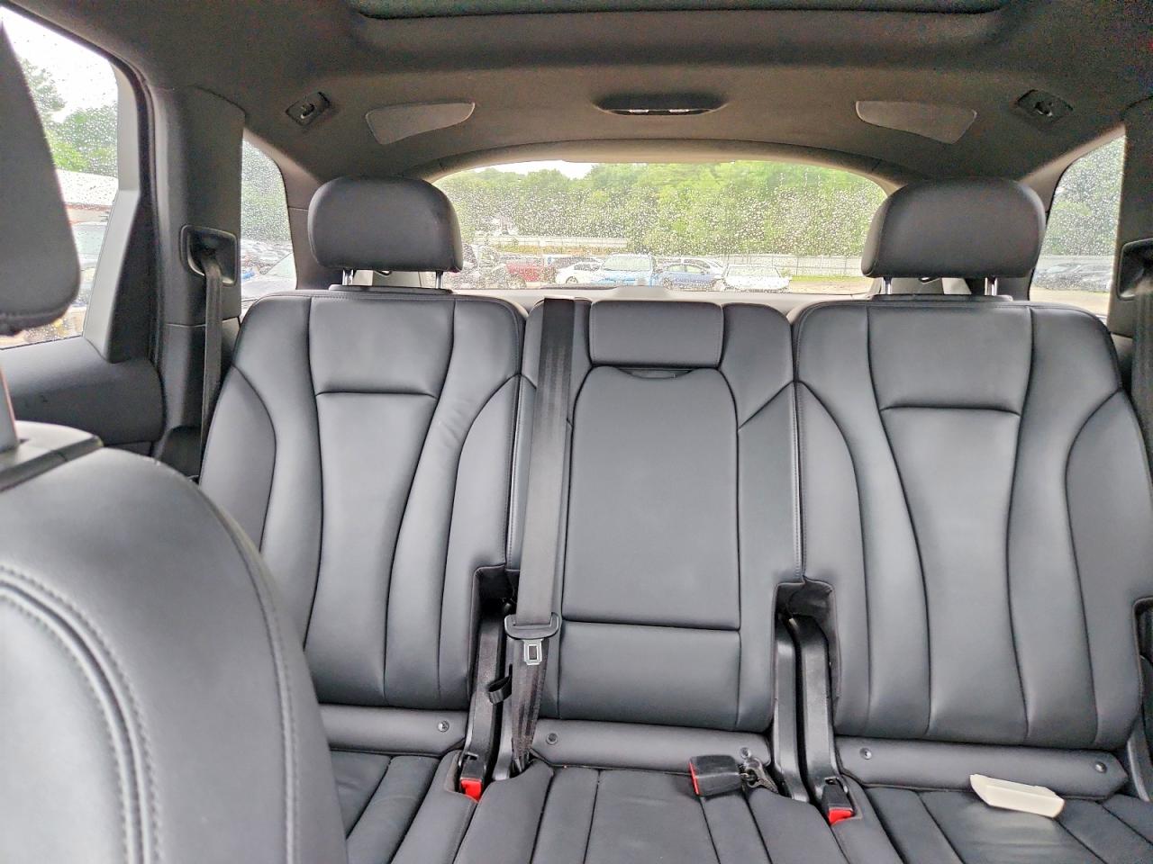 2021 AUDI Q7 quattro Premium Plus