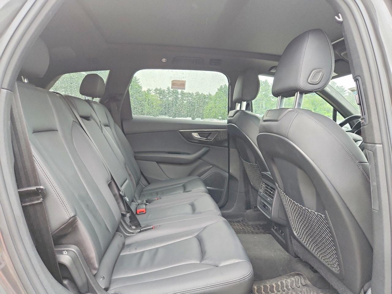 2021 AUDI Q7 quattro Premium Plus
