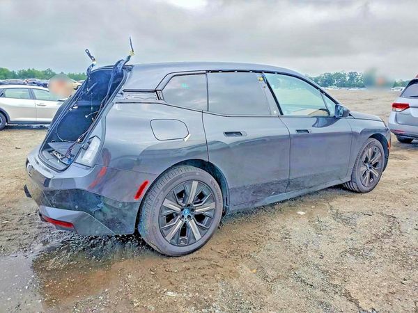 2024 BMW IX xDrive50