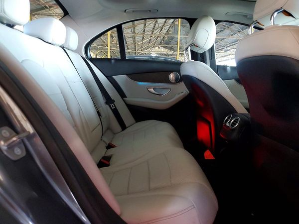 2017 MERCEDES-BENZ C C300