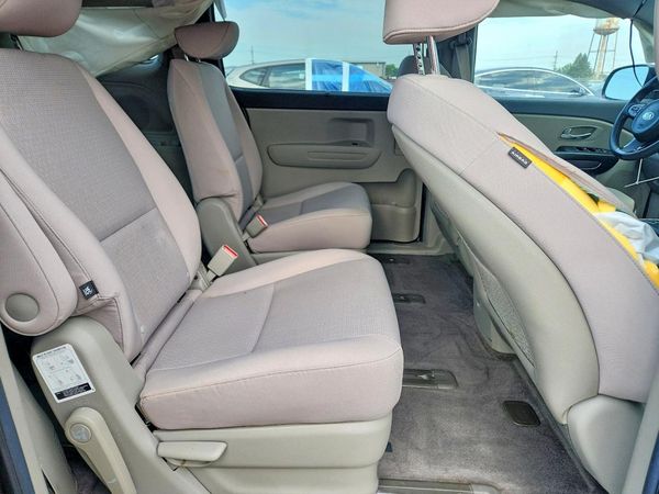 2016 KIA SEDONA