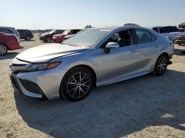 2024 TOYOTA CAMRY
