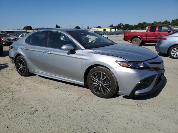 2024 TOYOTA CAMRY