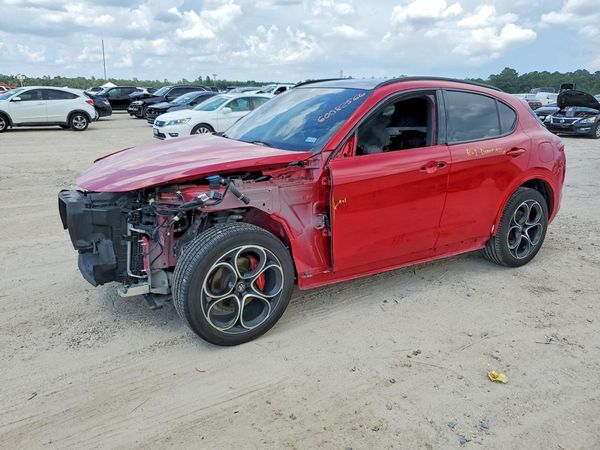 2022 ALFA ROMEO STELVIO